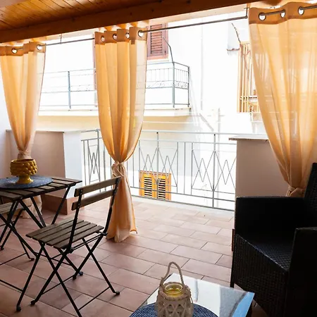 La Terrazza Di Rachele 카스텔라마레델골포